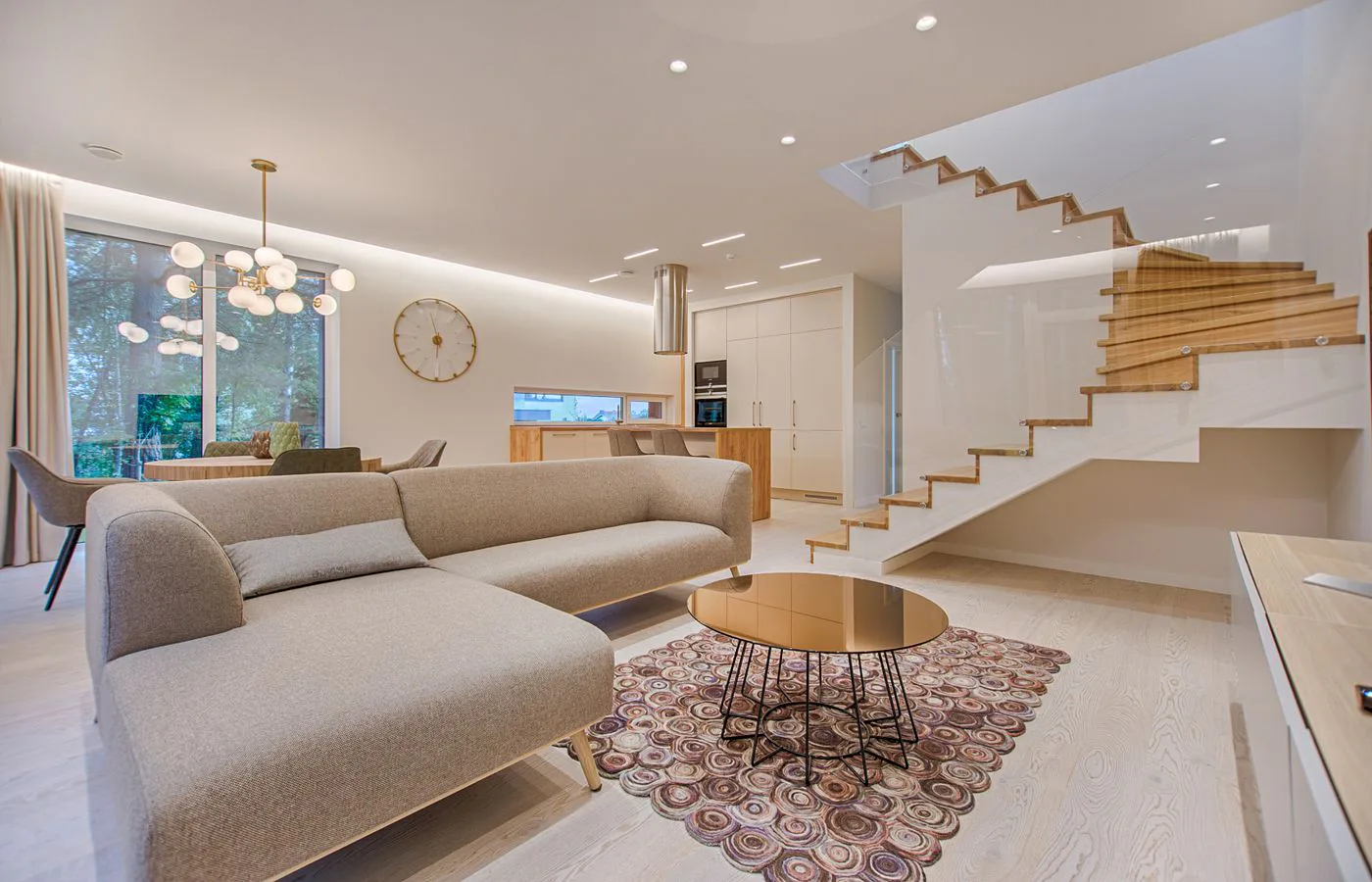 Cliffside villa above the bay
