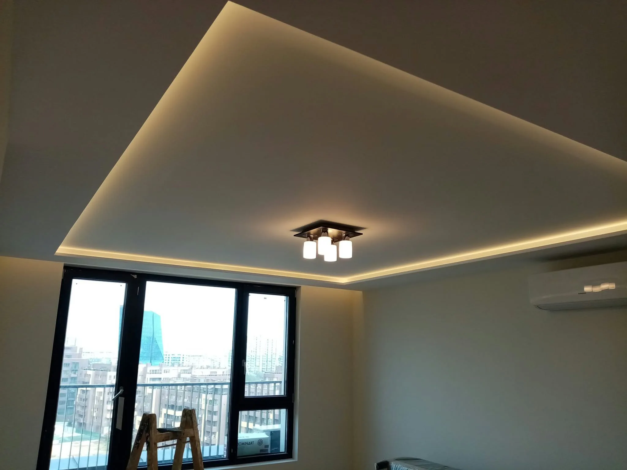 Окачен таван с LED